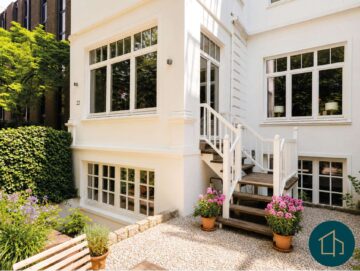 Zwischen Alster und Hofweg: Stilvolles Wohnen mit eigenem Garten im saniertem Altbau, 22085 Hamburg, Wohnung