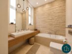 Zwischen Alster und Hofweg: Stilvolles Wohnen mit eigenem Garten im saniertem Altbau - Bad Ensuite