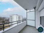 Kapitalanlage mit Weitblick: 2-Zimmer-Wohnung über den Dächern von Norderstedt - Balkon